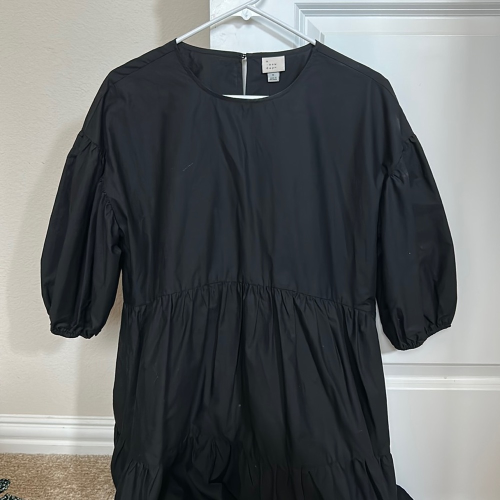 puff sleeve black dress